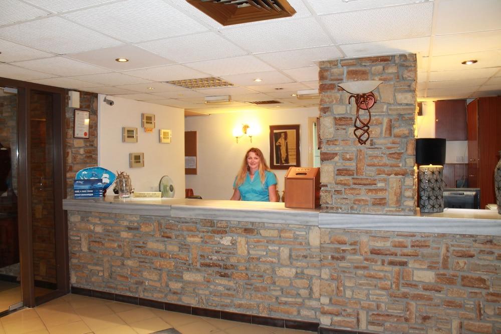 The Caravel Hotel Лімасол Екстер'єр фото